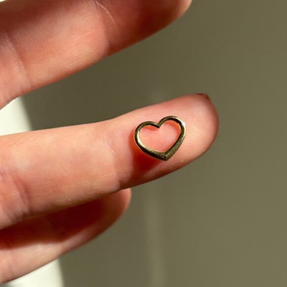 10K Yellow Gold Tiny Dainty Floating Heart Charm Pendant - Picture 2 of 6